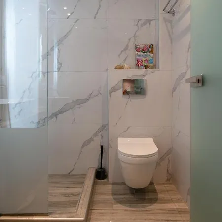 Daire Sunset - With Seaview & Back Side Apartements Toroni