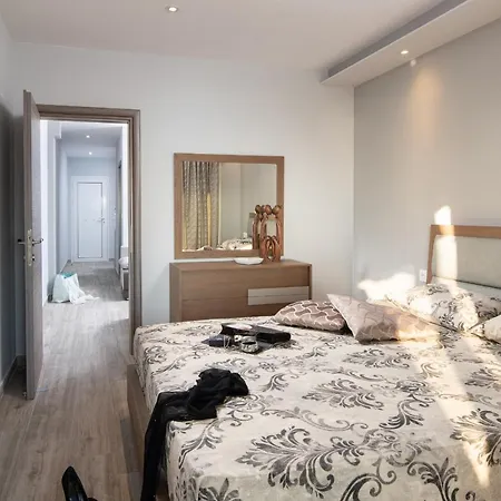 Daire Sunset - With Seaview & Back Side Apartements