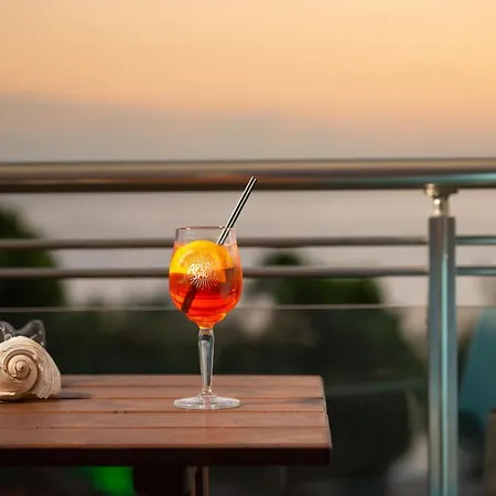 Apartmán Sunset - With Seaview & Back Side Apartements Toroni