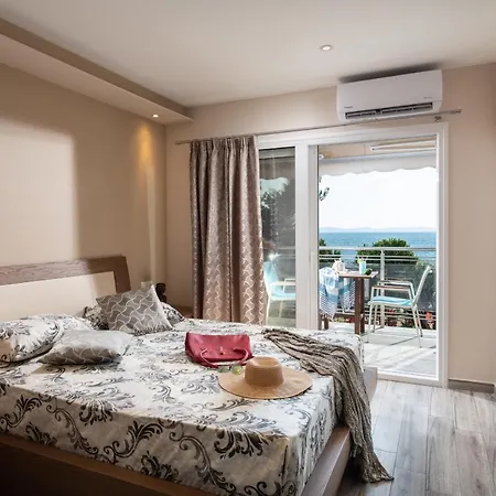 Apartment Sunset - With Seaview & Back Side Apartements Toroni