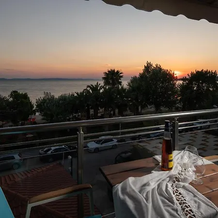 Sunset - With Seaview & Back Side Apartements 托罗尼
