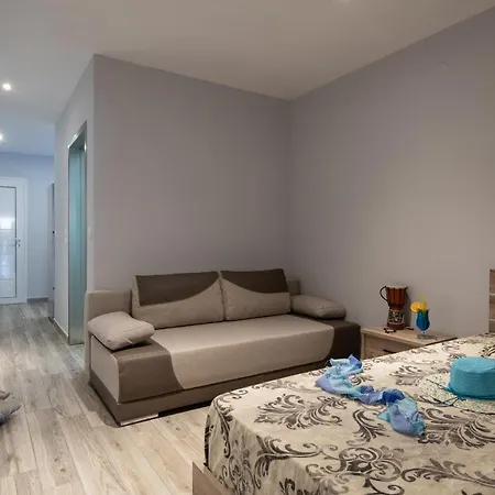 아파트 Sunset - With Seaview & Back Side Apartements 토로니