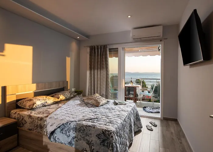 Апартаменты Sunset - With Seaview & Back Side Apartements