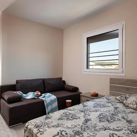 Sunset - With Seaview & Back Side Apartements شقة