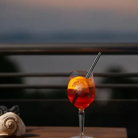 Sunset - With Seaview & Back Side Apartements شقة *