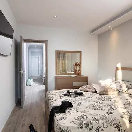 Sunset - With Seaview & Back Side Apartements توروني