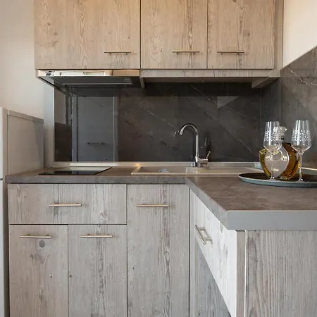 Sunset - With Seaview & Back Side Apartements * توروني